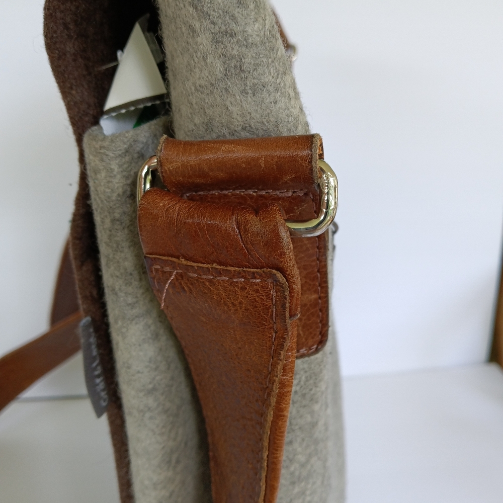 Graf Lantz Merino Wool Felt Messenger Bag - Grey & Brown - Picture 7 of 15